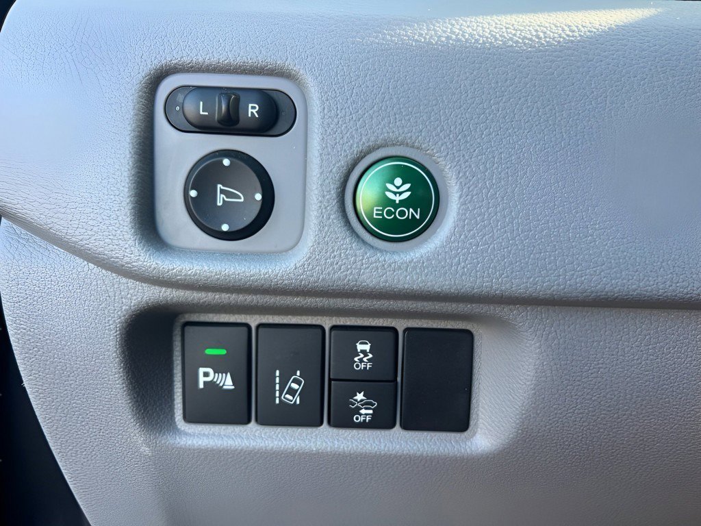 Used 2017 Honda Pilot Touring image 25