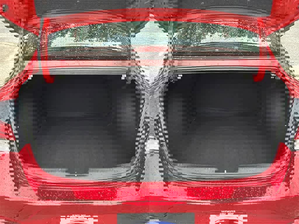 Used 2023 Hyundai Elantra Blue image 16