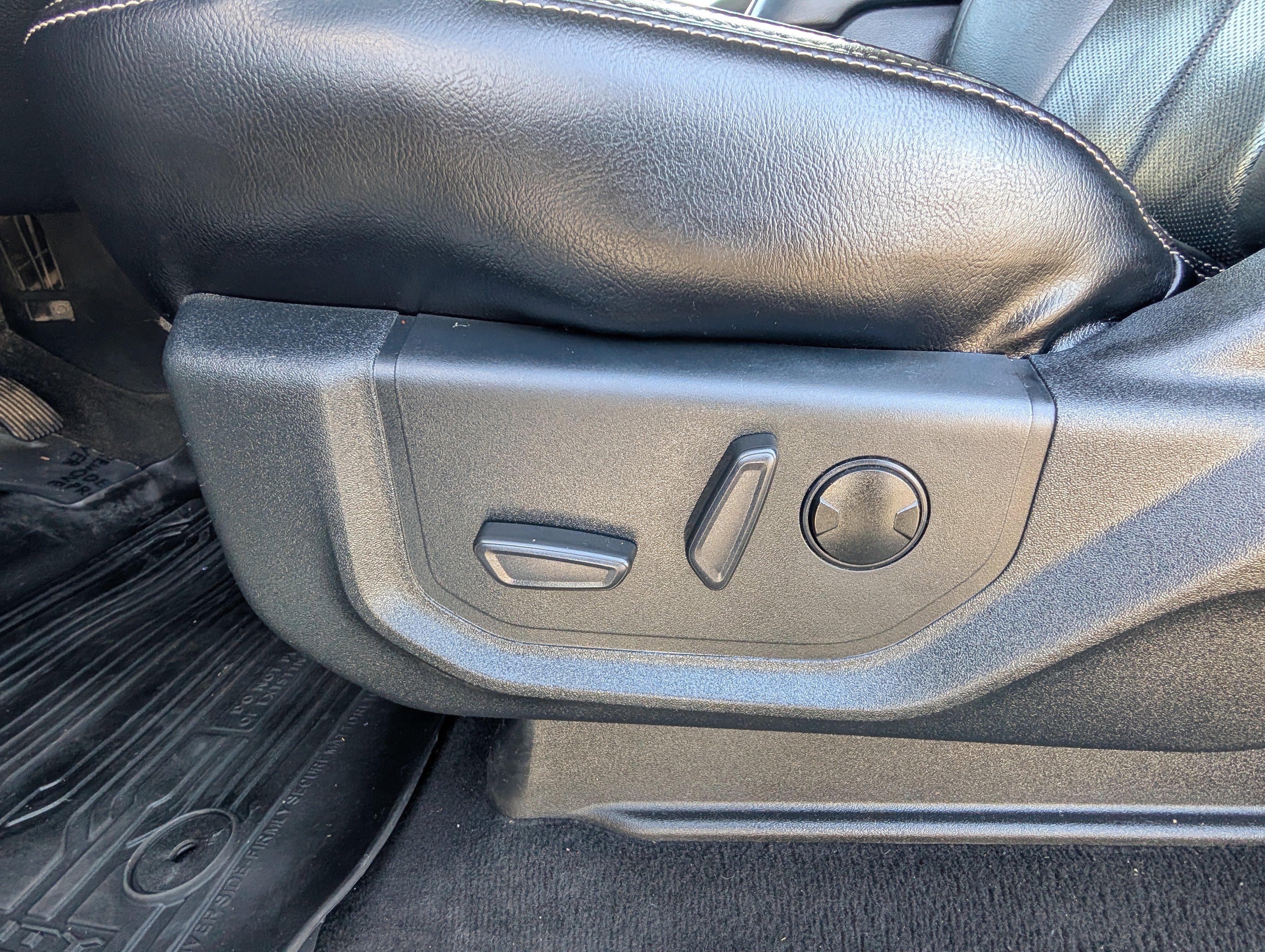 Certified 2020 Ford F350 Lariat w/ Lariat Ultimate Package image 19