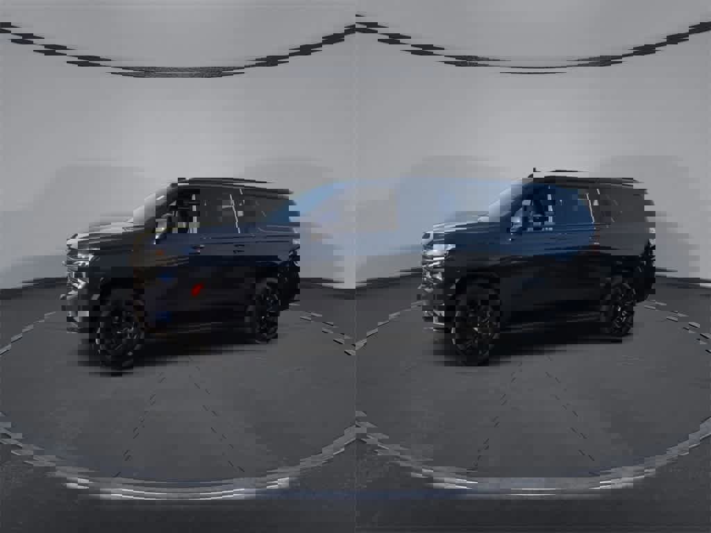 Used 2022 Chevrolet Suburban RST image 9