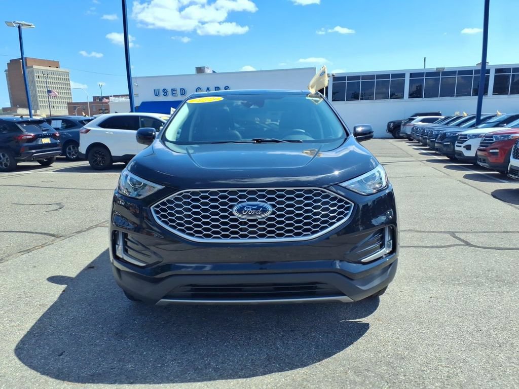 Certified 2024 Ford Edge SEL w/ Convenience Package AWD/4WD image 3