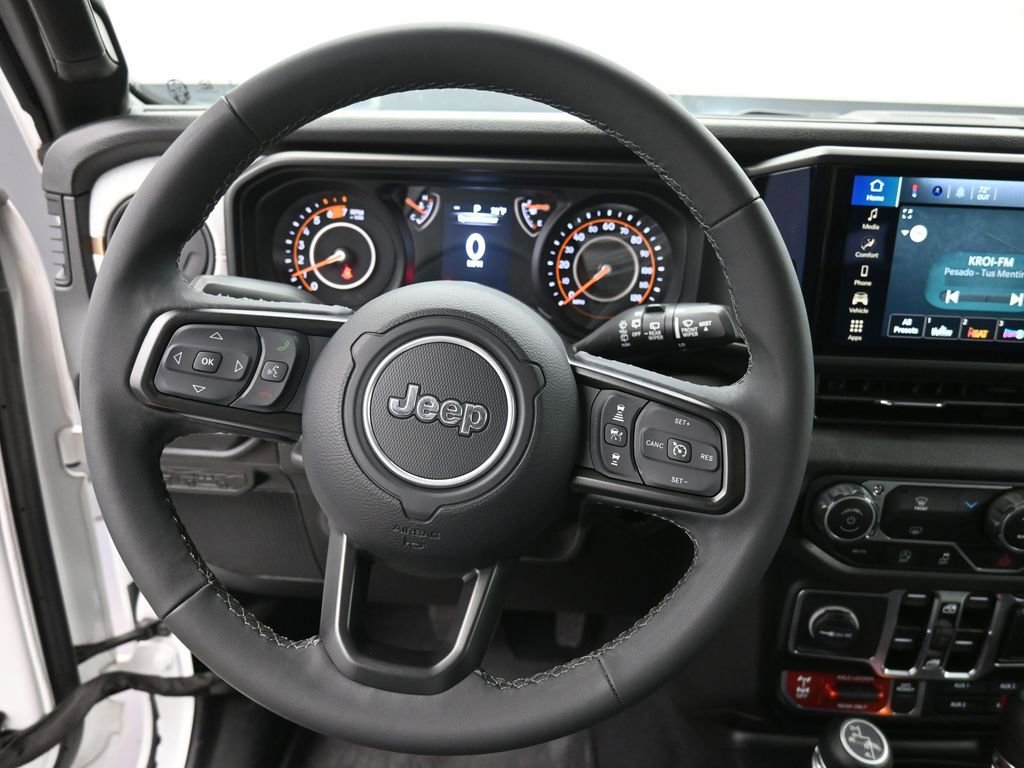 Used 2025 Jeep Wrangler Willys image 7
