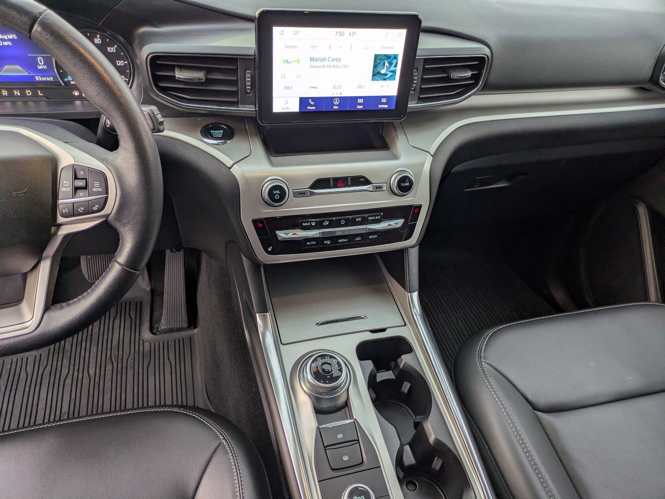 Certified 2022 Ford Explorer XLT w/ Equipment Group 202A image 22