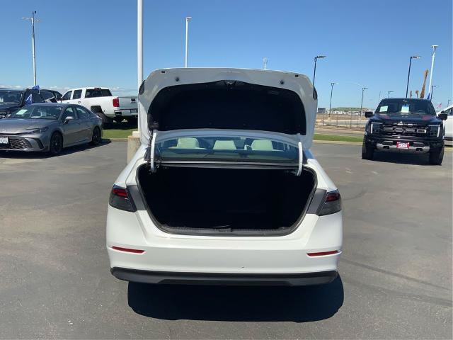 Used 2023 Honda Accord EX image 12