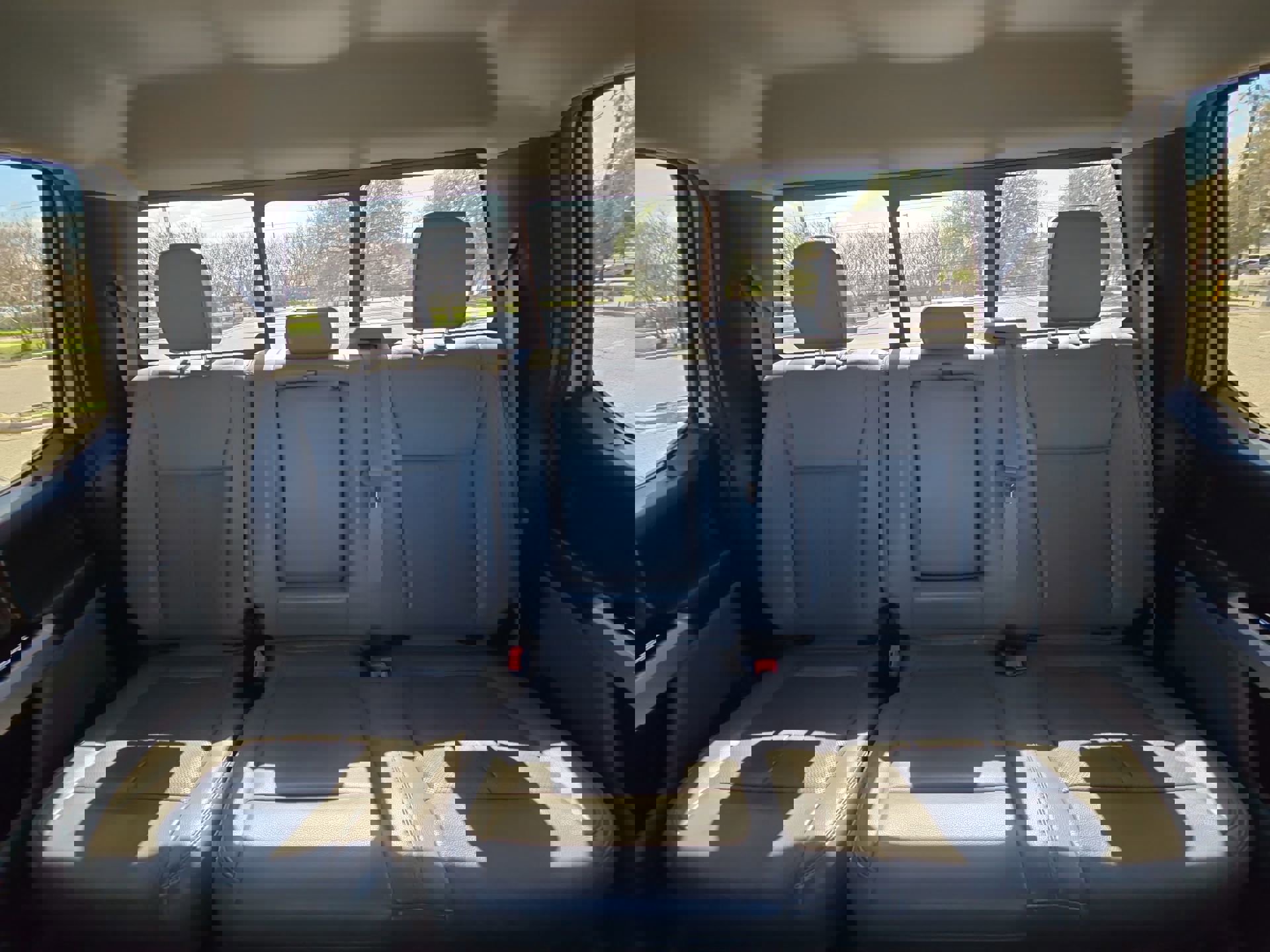 Certified 2019 Ford F150 Lariat w/ Equipment Group 502A Luxury image 20