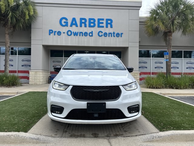 Used 2024 Chrysler Pacifica Limited FWD image 19