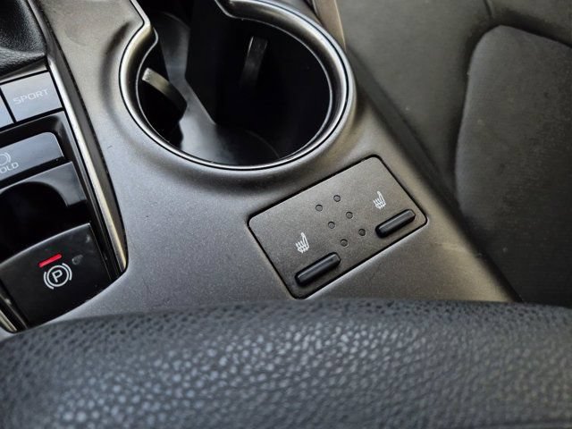 Used 2023 Toyota Camry XSE FWD image 30
