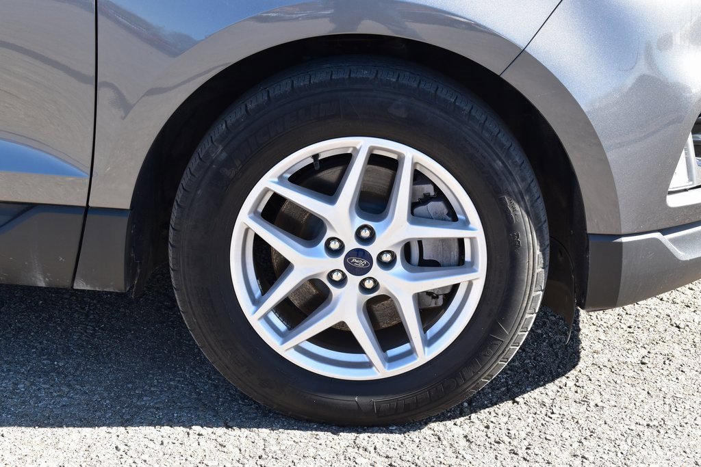 Certified 2022 Ford Edge SEL w/ Convenience Package image 4