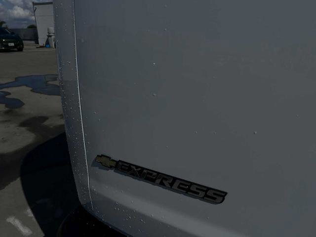 Used 2024 Chevrolet Express 2500 WORK VAN w/ Driver Convenience Package image 9