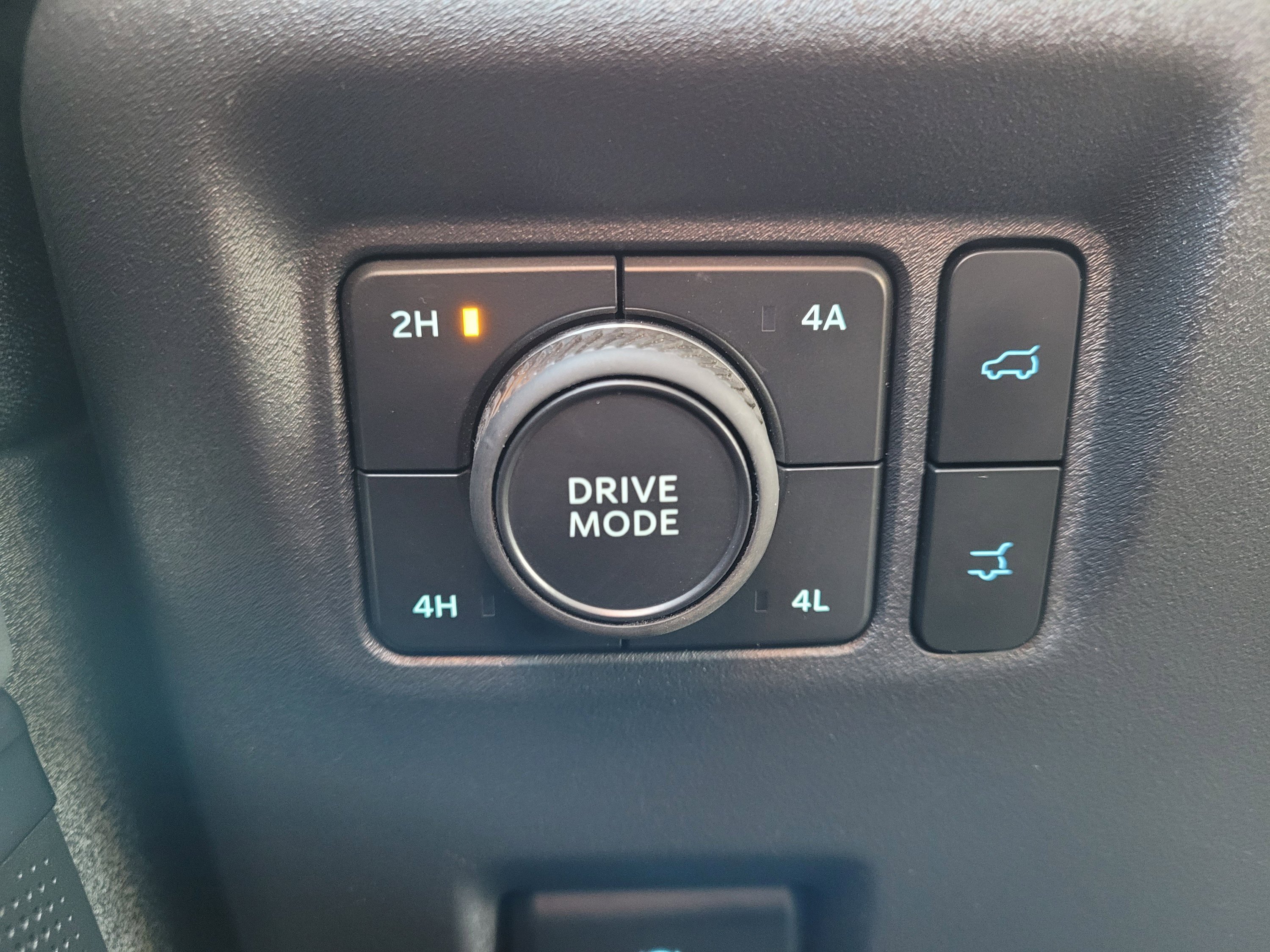 Certified 2025 Ford Expedition Active AWD/4WD image 26