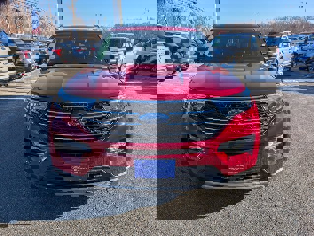 Certified 2022 Ford Explorer XLT w/ Equipment Group 202A image 7