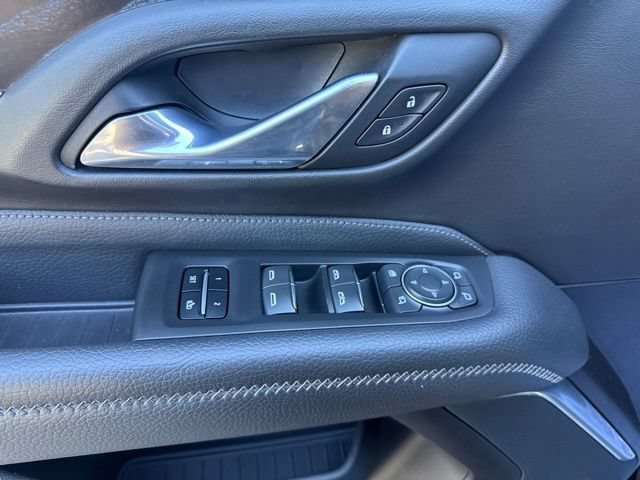 Used 2021 GMC Yukon Denali w/ Denali Ultimate Package AWD/4WD image 16