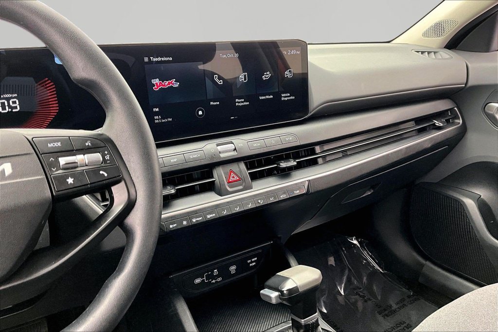Used 2025 Kia K4 FWD image 6