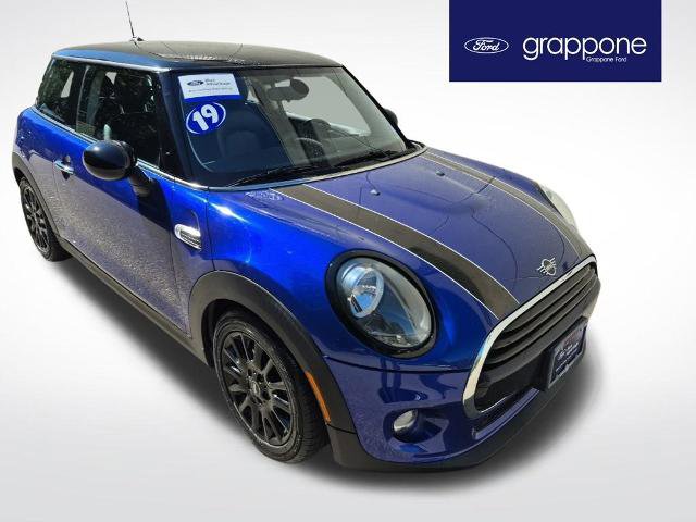 Used 2019 MINI Cooper 2-Door Hardtop w/ Signature Upholstery Package