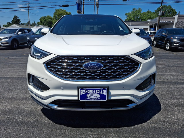 Certified 2022 Ford Edge Titanium w/ Equipment Group 301A AWD/4WD image 2