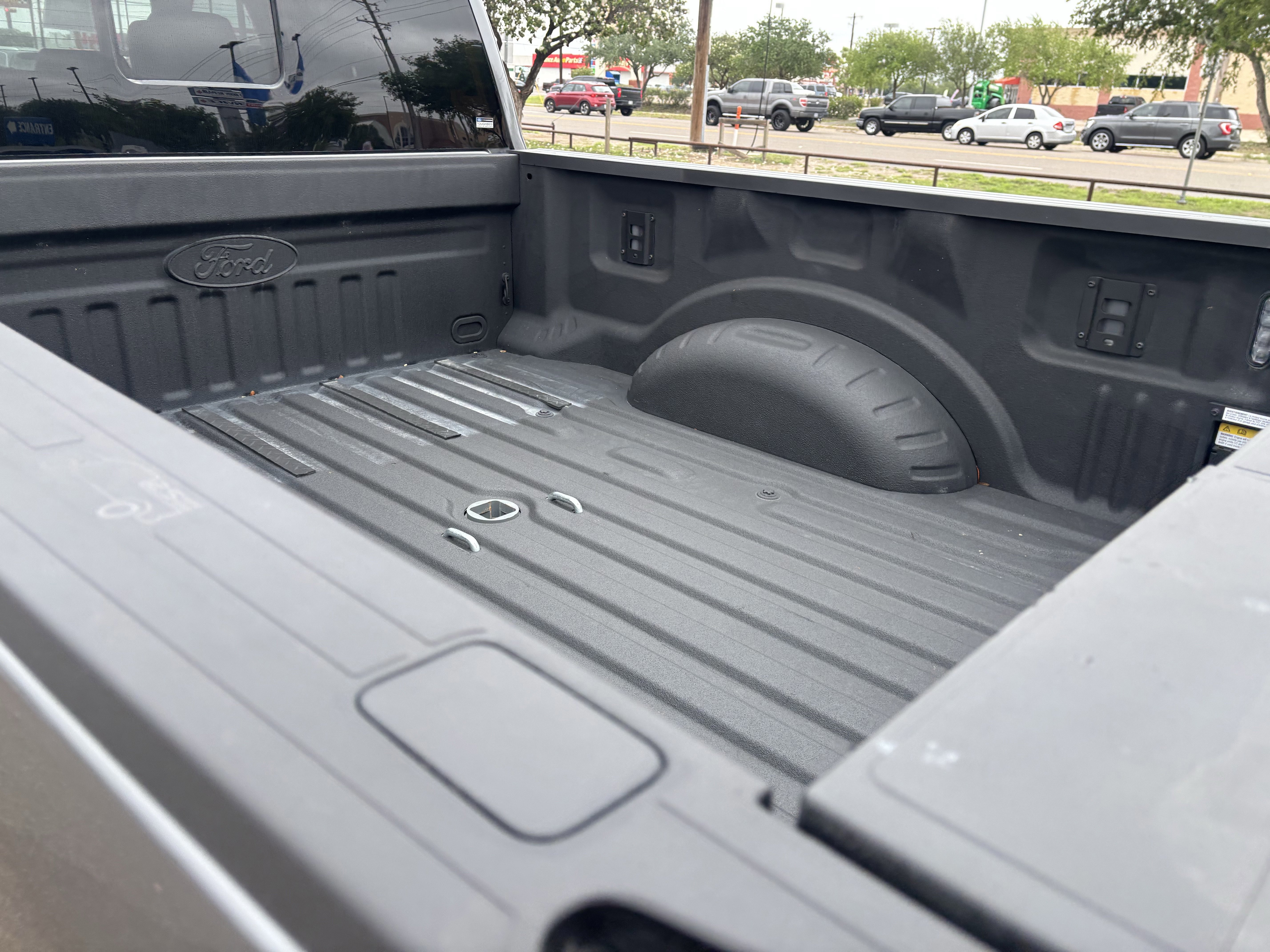 Certified 2024 Ford F250 Lariat w/ Lariat Ultimate Package AWD/4WD image 18