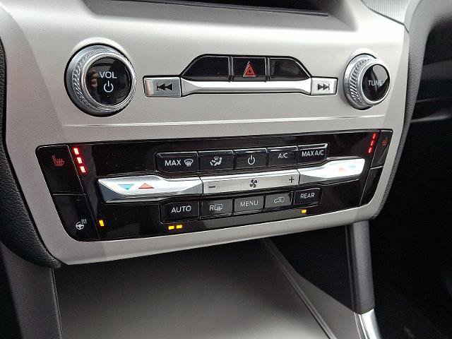 Certified 2022 Ford Explorer XLT w/ Equipment Group 202A image 17