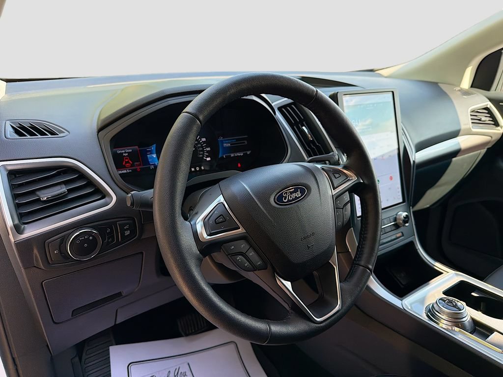 Certified 2023 Ford Edge SEL w/ Convenience Package AWD/4WD image 9
