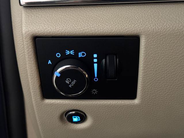 Used 2020 Jeep Grand Cherokee Limited RWD image 19