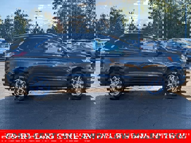 Certified 2023 Ford Edge SEL w/ Convenience Package image 2