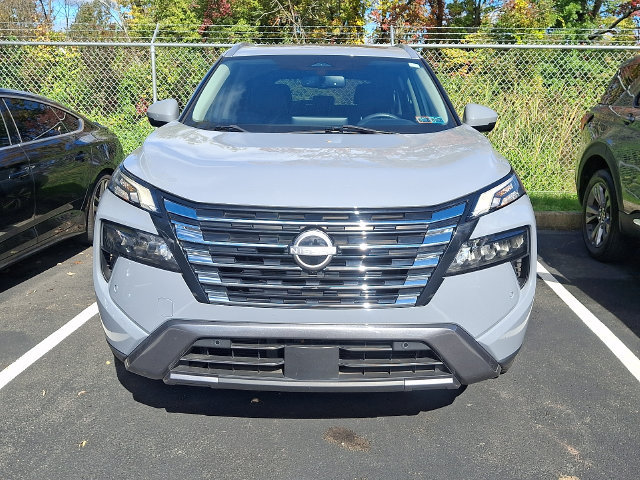 Used 2024 Nissan Rogue SL w/ SL Premium Package AWD/4WD image 3