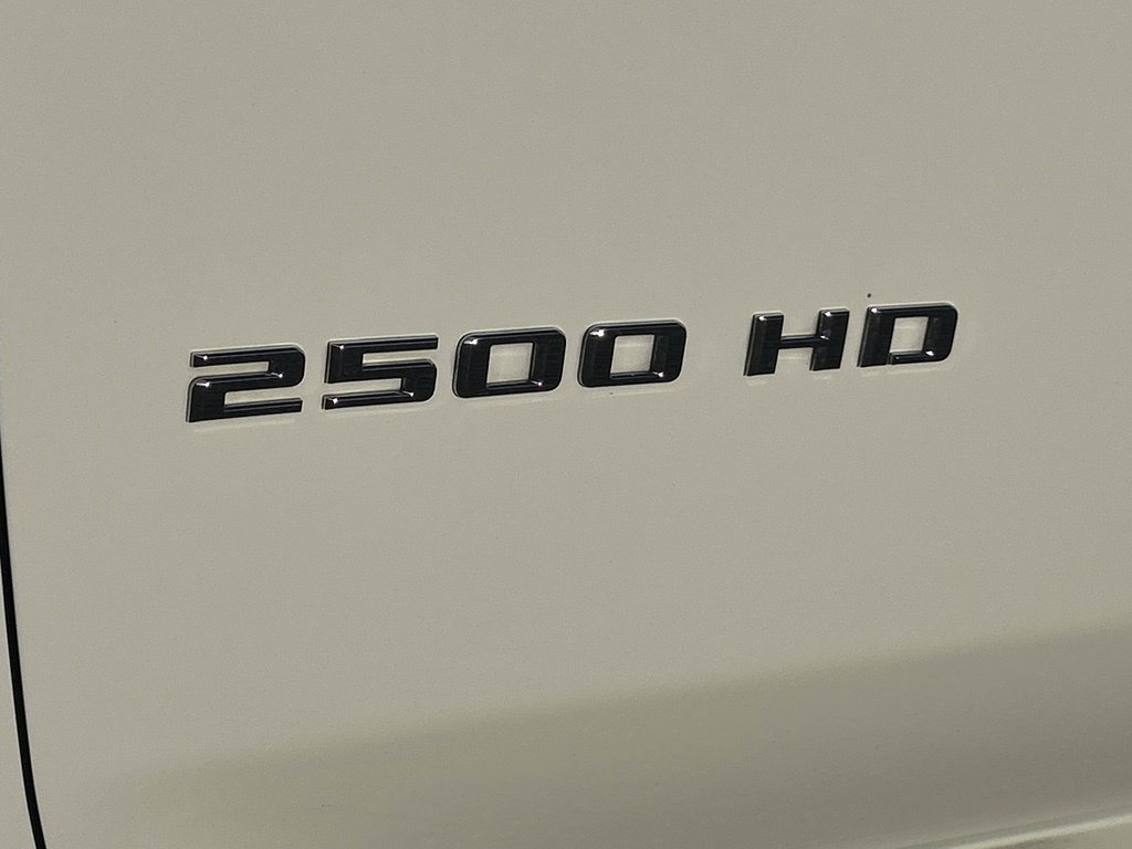 Used 2024 Chevrolet Silverado 2500 LT AWD/4WD image 18