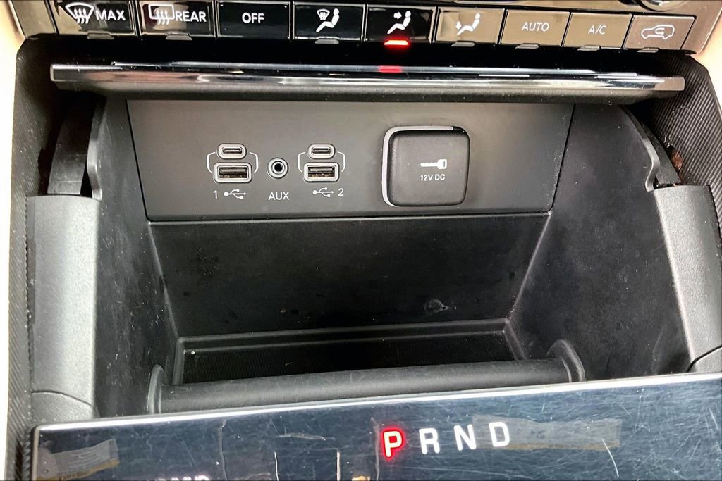 Used 2024 Jeep Grand Cherokee Limited AWD/4WD image 30
