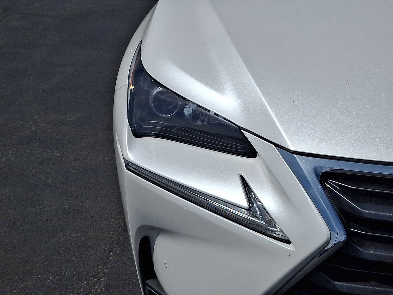 Used 2017 Lexus NX 200t AWD w/ Premium Package image 9