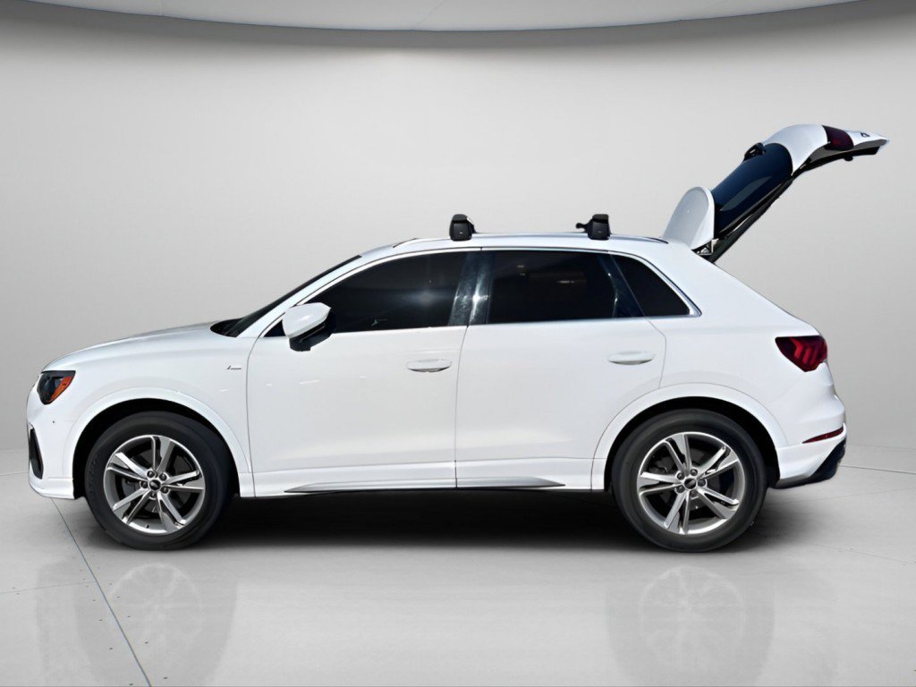 Used 2021 Audi Q3 2.0T Premium w/ Convenience Package AWD/4WD image 13