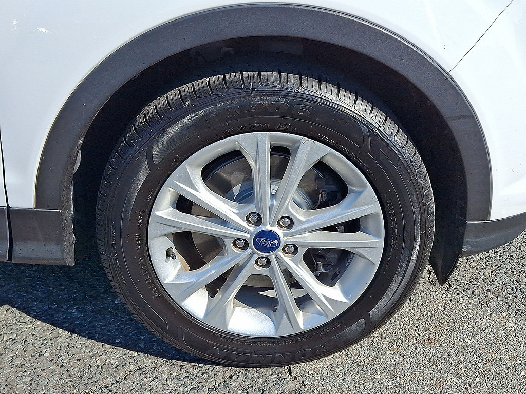 Certified 2017 Ford Escape SE w/ SE Cold Weather Package AWD/4WD image 33
