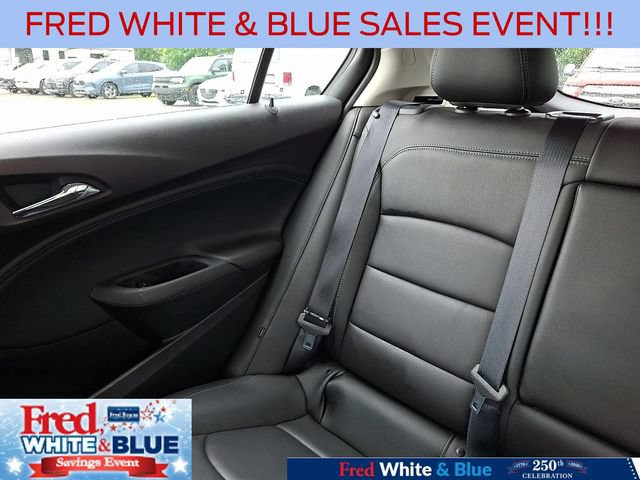 Used 2018 Chevrolet Cruze Premier FWD image 18