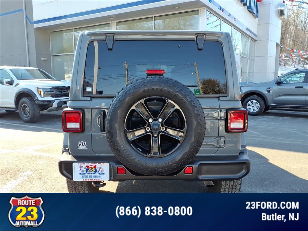 Used 2021 Jeep Wrangler Unlimited Sahara image 4