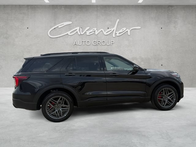 Certified 2025 Ford Explorer ST-Line w/ ST-Line Street Pack AWD/4WD image 18