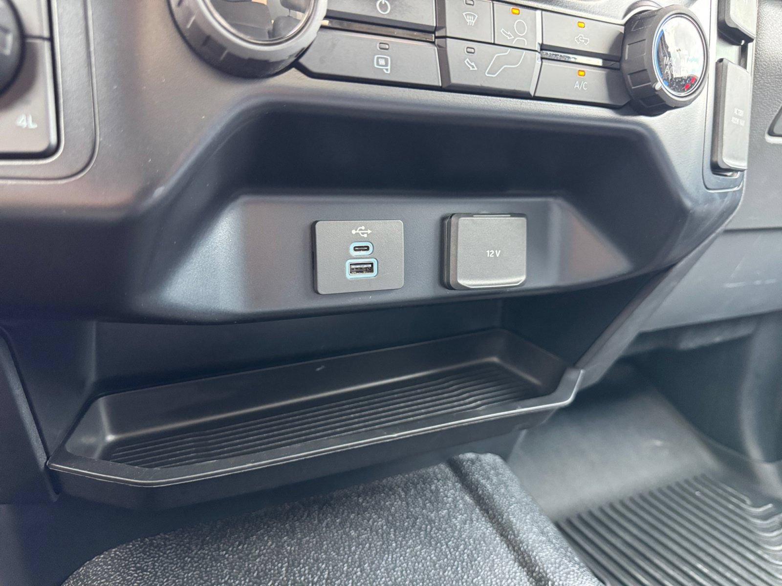 Certified 2024 Ford F250 XL w/ Snow Plow Prep Package AWD/4WD image 27