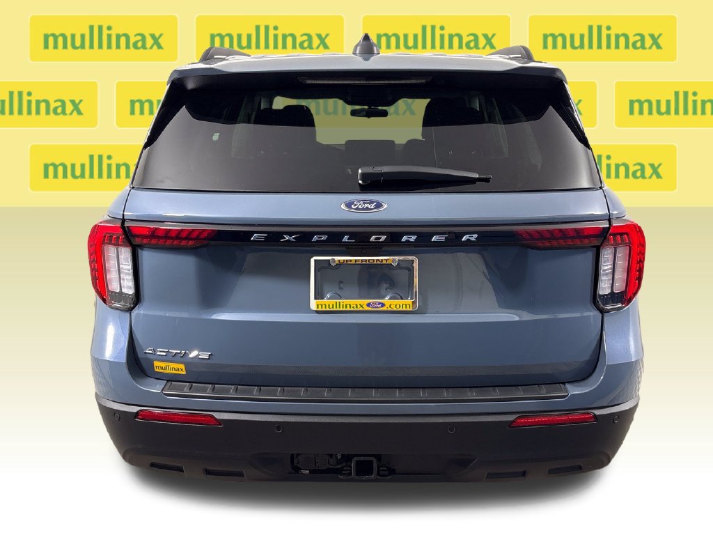 Certified 2025 Ford Explorer Active RWD image 33