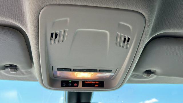Used 2018 Chevrolet Cruze LT w/ Convenience Package FWD image 23
