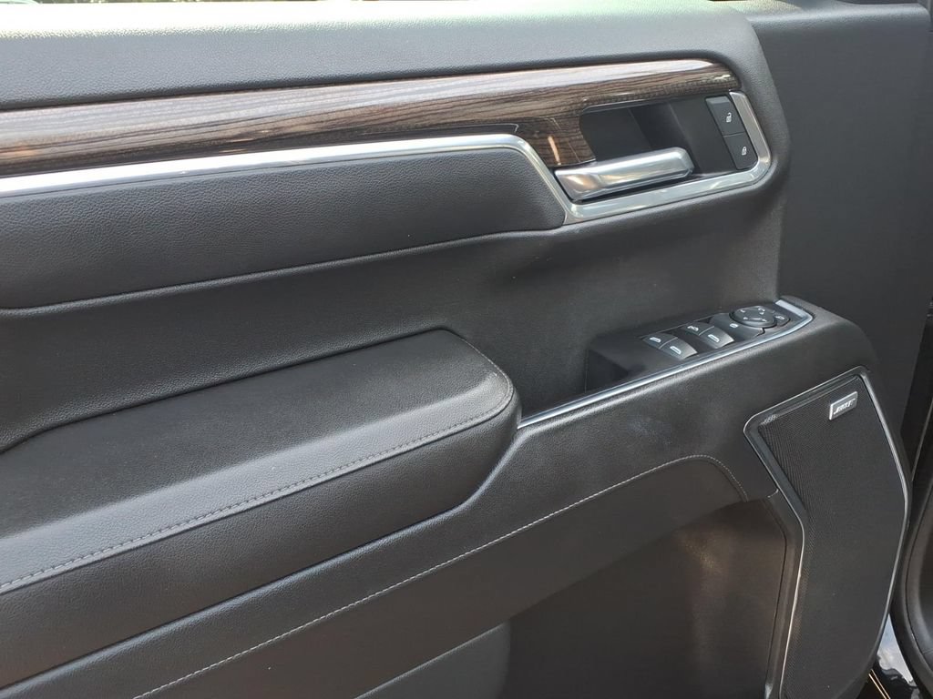 Used 2022 Chevrolet Silverado 1500 RST AWD/4WD image 5
