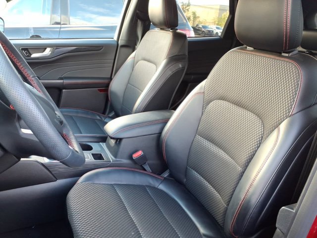 Certified 2024 Ford Escape ST-Line w/ Tech Pack #1 AWD/4WD image 3