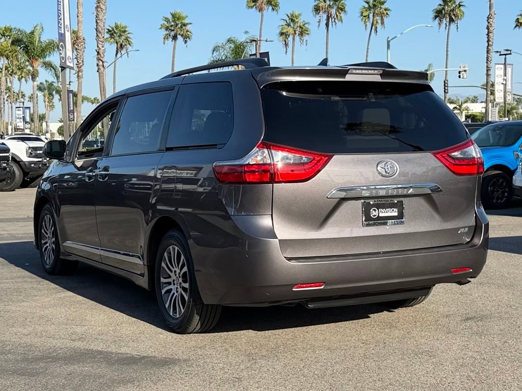 Used 2020 Toyota Sienna XLE FWD image 6