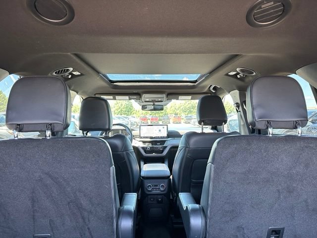 Certified 2025 Ford Explorer ST AWD/4WD image 11