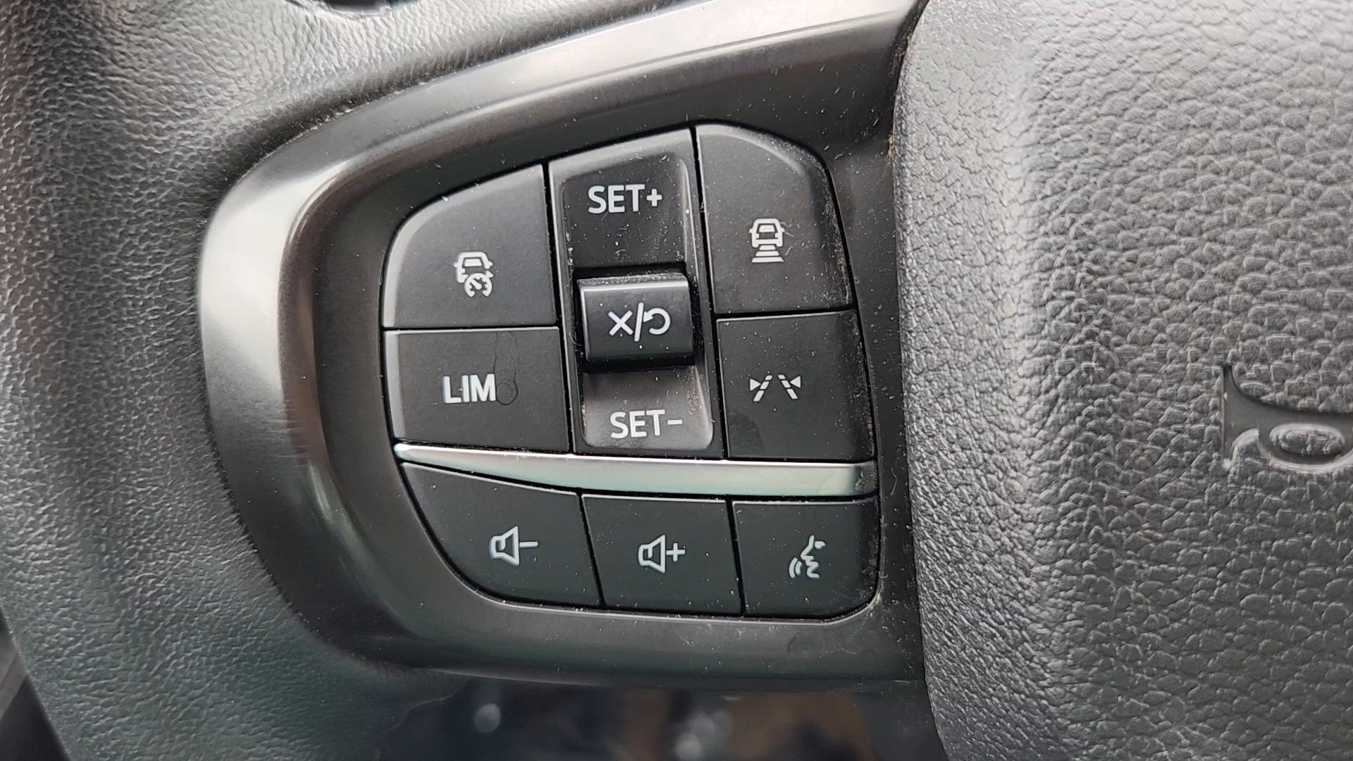 Certified 2024 Ford Ranger Lariat w/ FX4 Off-Road Package AWD/4WD image 12