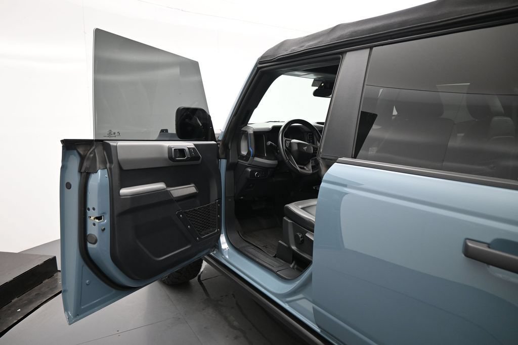 Certified 2022 Ford Bronco Black Diamond AWD/4WD image 9