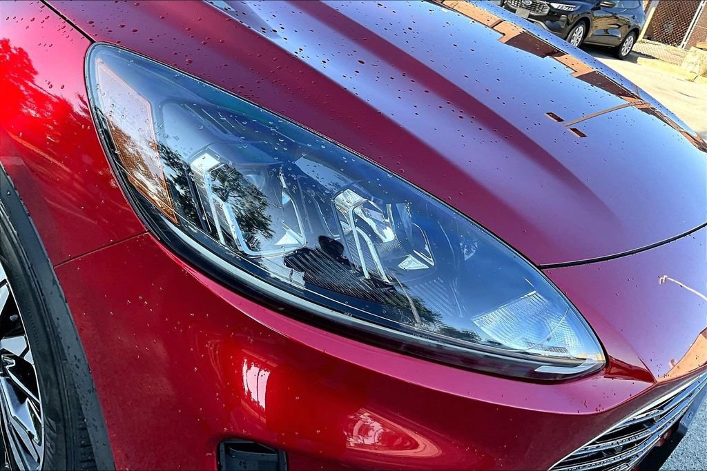 Certified 2022 Ford Escape SE w/ SE Sport Appearance Package FWD image 28