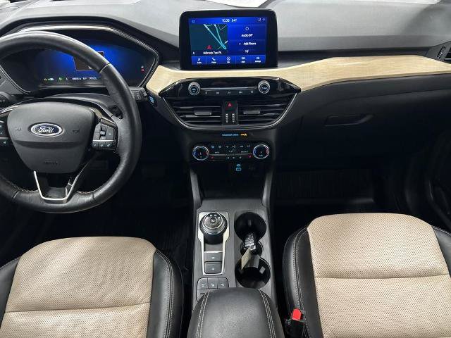 Certified 2022 Ford Escape Titanium w/ Titanium Elite Package AWD/4WD image 17