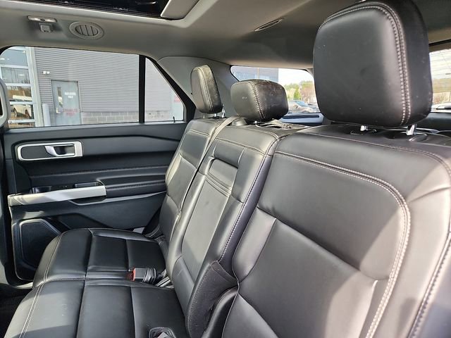 Certified 2021 Ford Explorer XLT w/ Equipment Group 202A AWD/4WD image 23