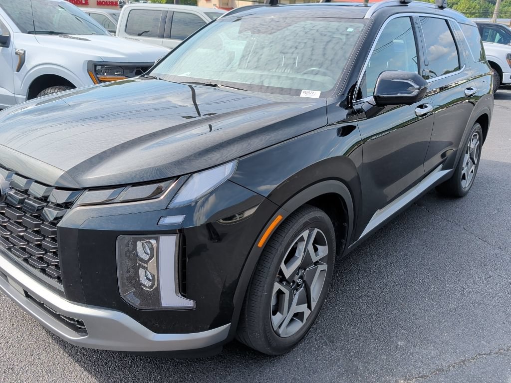 Used 2024 Hyundai Palisade Limited AWD/4WD image 3