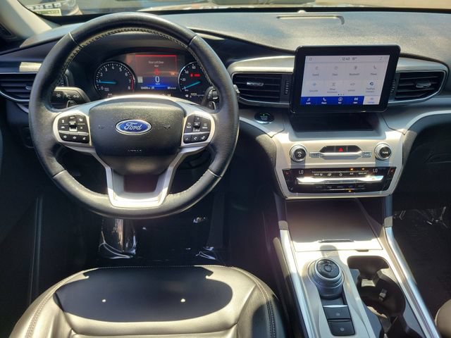 Certified 2021 Ford Explorer XLT w/ Equipment Group 202A RWD image 4