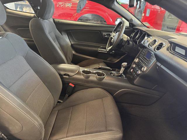 Certified 2017 Ford Mustang V6 image 17