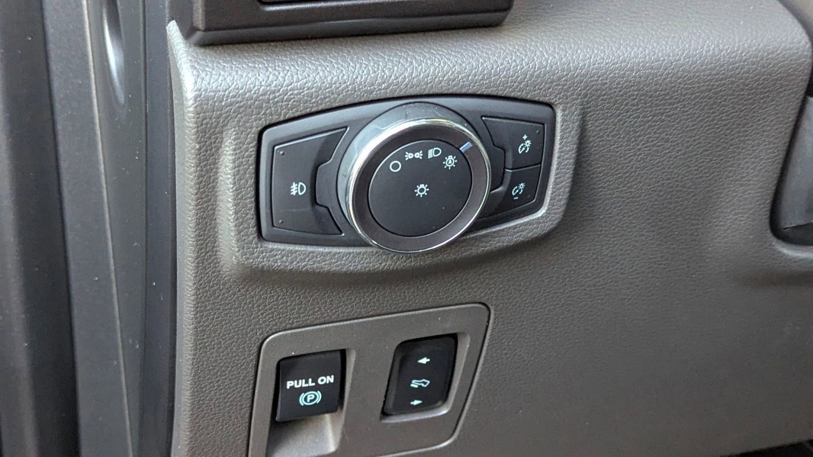 Certified 2019 Ford Expedition Limited w/ Equipment Group 301A image 18