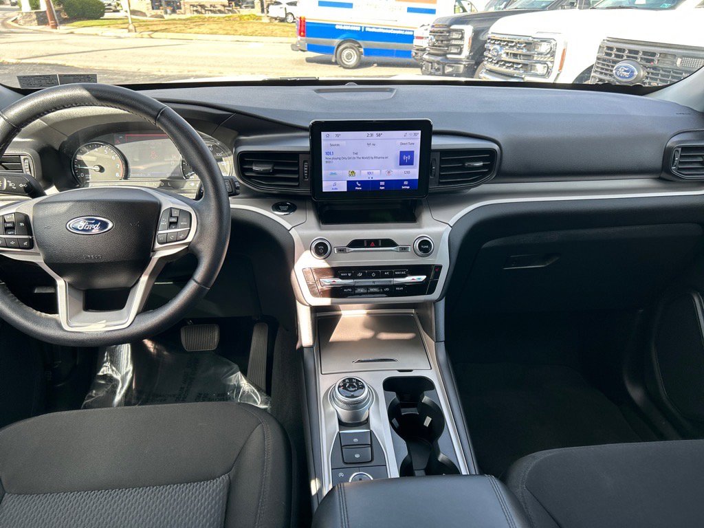 Certified 2023 Ford Explorer XLT image 6